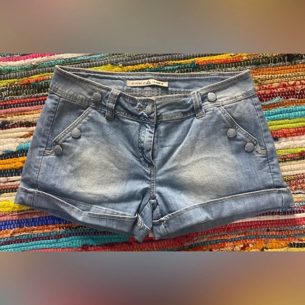 Bianco Shorts, Size 27, Denim w/Cuffs, 10.5” Long, 3” Inseam Pockets Vintage